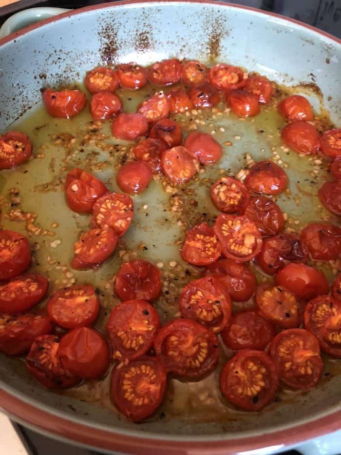 Garlic roasted cherry tomatoes 