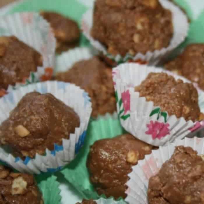 Easy 3 ingredient no cook chocolate crunch cakes....