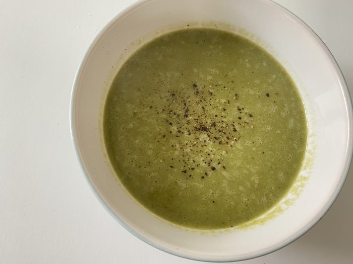 herby pea and broccoli soup