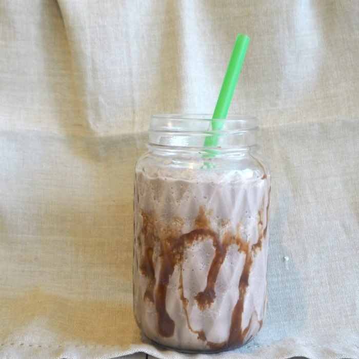 How to make amazing Oreo Frappuccinos - easy and tasty!