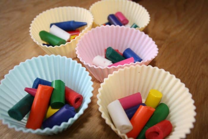 Melted crayon cakes