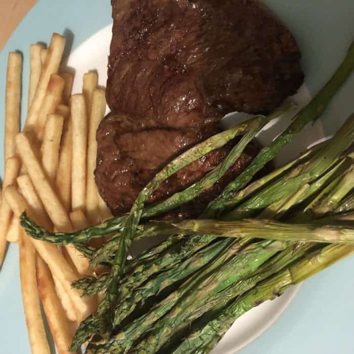 steak and asparagus
