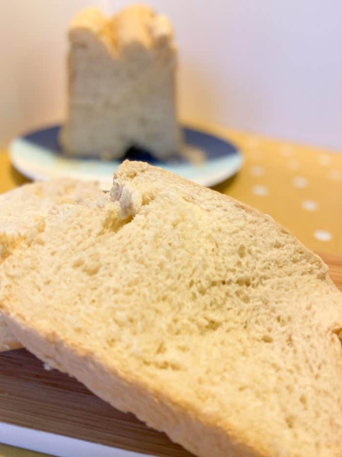 Super easy bread recipe {bread maker friendly}! #breadmaker #easybreadrecipe 